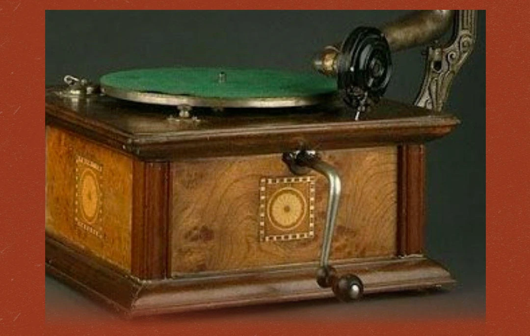 Robotime Hand Crank Classic Gramophone with Music 1:1 424pcs Wooden Model Building Kits Gift for Children Adult LKB01 Home Decor