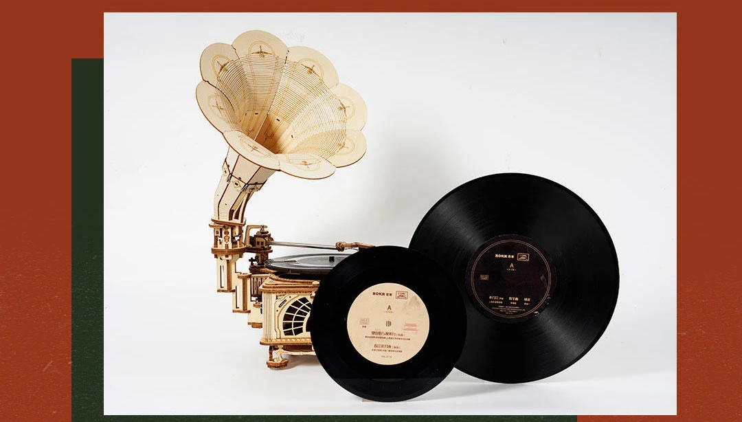 Robotime Hand Crank Classic Gramophone with Music 1:1 424pcs Wooden Model Building Kits Gift for Children Adult LKB01 Home Decor
